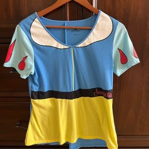 Disneyland Parks Snow White Shirt size L